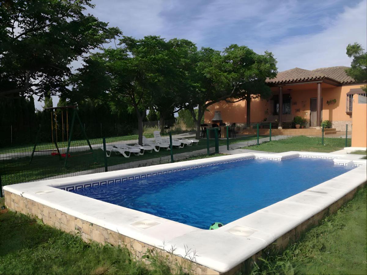 Chalet Con Piscina Privada En Conil-solo Familia Y Parejas Ferienhaus